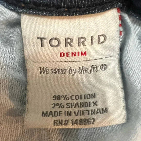Torrid Boyfriend Vintage Stretch Dark
Wash Hand Painted Jeans. Size 16XT. - Picture 3 of 16
